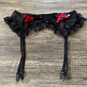 Nina Flowers Vintage Garter Belt Size M